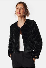 diva-party-faux-fur-black