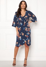 alva-dress-blue-patterned