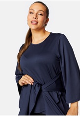 Happy Holly Petra tie top