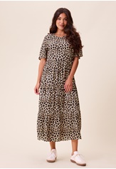 tris-butterfly-sleeve-dress-leopard