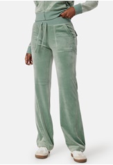 del-ray-classic-velour-pant-chinios-green