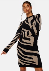 ray-l-s-knit-dress-aop-black-aop-animal