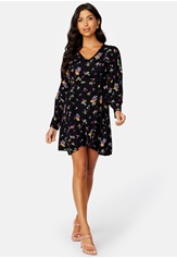 cailly-short-dress-black-aop-cailly