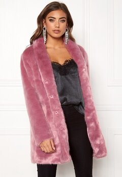 BUBBLEROOM Luxure faux fur coat Dusty pink bubbleroom.se