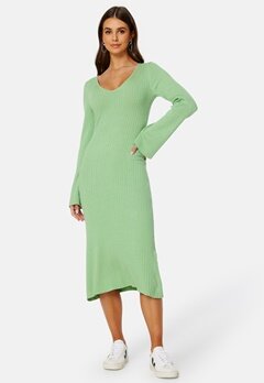 BUBBLEROOM Naja v-neck dress Green bubbleroom.se