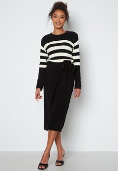 Happy Holly Lone knitted dress Black / Striped bubbleroom.se