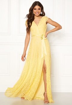 Moments New York Viola Lace Gown Yellow bubbleroom.se