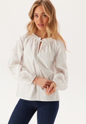Läs mer om BUBBLEROOM Broderie Anglaise Tie Blouse White L
