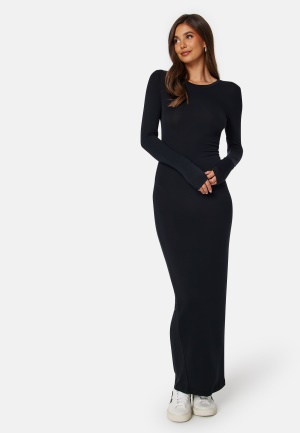 Läs mer om BUBBLEROOM Emila Modal Maxi Dress Black XL