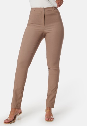 BUBBLEROOM Everly Stretchy Suit Pants Nougat 46