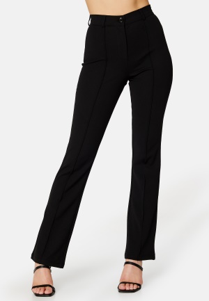 Läs mer om BUBBLEROOM Idarina Soft Flared Suit Trousers Black M