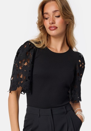 Läs mer om BUBBLEROOM Contrast Lace Sleeve Top Black S