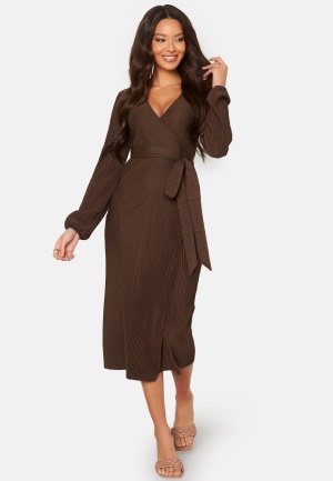 Image of BUBBLEROOM Pleated Wrap Midi Dress Brown L