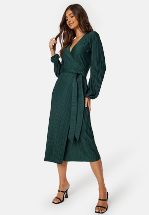 Läs mer om BUBBLEROOM Jolie Wrap Dress Dark green XS
