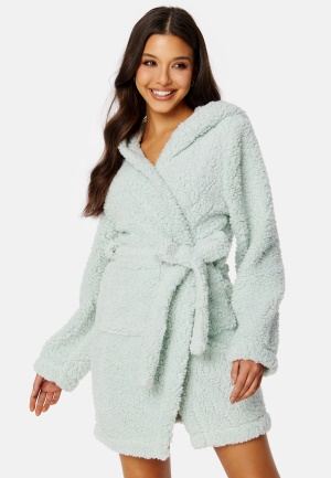 Läs mer om BUBBLEROOM Kinney fluffy robe Light mint L