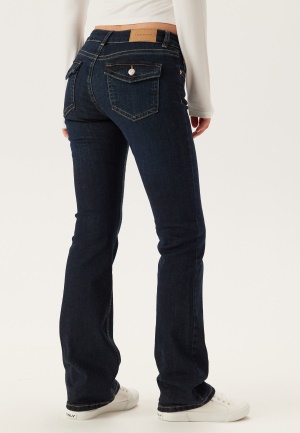 Läs mer om BUBBLEROOM Low Bootcut Flap Jeans Dark blue 34