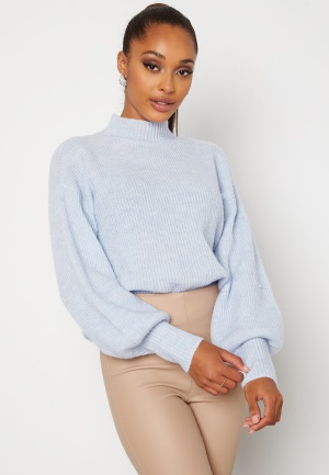 Läs mer om BUBBLEROOM Madina knitted sweater Light blue XS