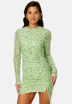 Läs mer om BUBBLEROOM Melandra mesh dress Green / Floral XL