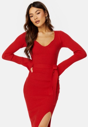 Läs mer om BUBBLEROOM Nadine Knitted Dress Red L