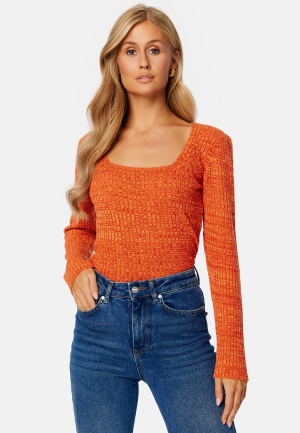 Läs mer om BUBBLEROOM Noelle knitted top Orange L