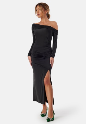 Läs mer om Bubbleroom Occasion Asymmetric Off Shoulder Soft Ankle Dress Black XS