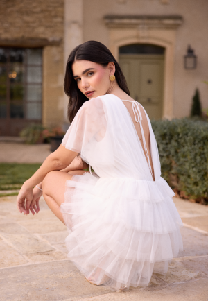 Läs mer om Bubbleroom Occasion Deep V-neck Tulle Dress White 44