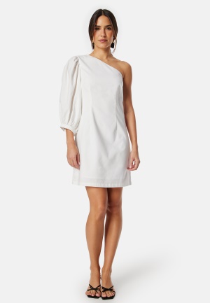 Läs mer om Bubbleroom Occasion One Shoulder Dress White 42