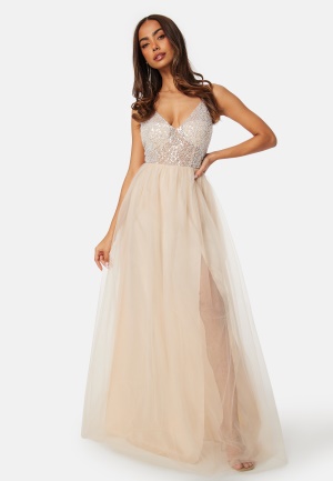 Läs mer om Bubbleroom Occasion Pearl embroidered tulle gown Light champagne 36