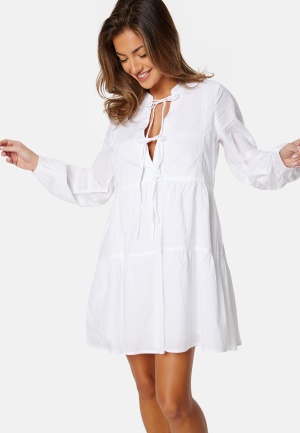 Läs mer om Bubbleroom Occasion Freja Dress White XL