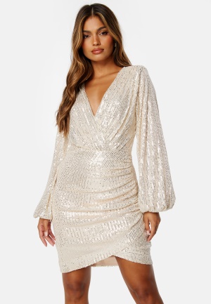 Läs mer om Bubbleroom Occasion Leija Sparkling Dress Champagne M
