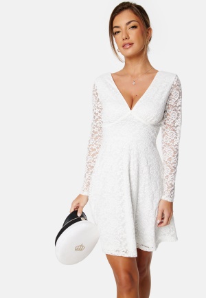 Läs mer om Bubbleroom Occasion Lexi Long Sleeve Lace Dress White M