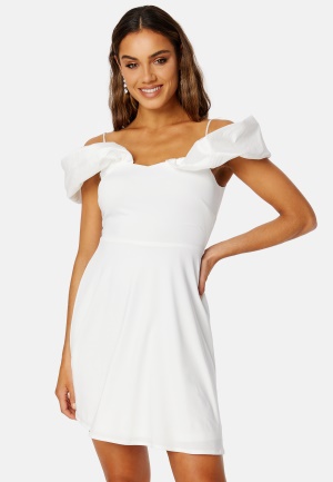 Läs mer om Bubbleroom Occasion Tasha Dress White 32