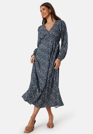 Läs mer om BUBBLEROOM Viscose V-neck Maxi Dress Dark blue/Patterned 38