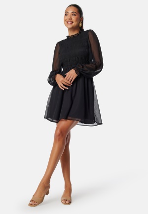 Läs mer om BUBBLEROOM Smock L/S Dress Black M