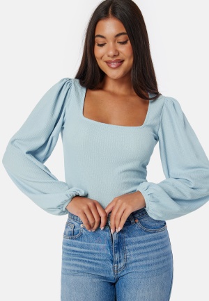 Läs mer om BUBBLEROOM Square Neck Balloon Sleeve Top Light blue XS