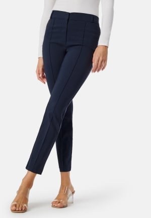 Läs mer om BUBBLEROOM Mid Waist Stretchy Trousers Navy 34