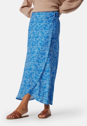 Läs mer om BUBBLEROOM Wrap Skirt Blue/Floral M