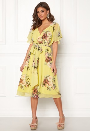 Läs mer om Goddiva Flutter Floral Midi Dress Soft Lemon S (UK10)
