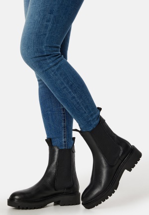 Läs mer om GANT Kelliin Chelsea Leather Boot G00 Black 36