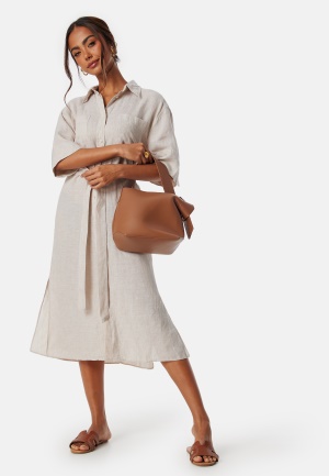 Läs mer om GANT Rel Linen SS Shirt Dress Sand 36