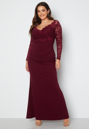 Läs mer om Goddiva Curve Long Sleeve Lace Trim Maxi Dress Dark Wine 52 (UK24)