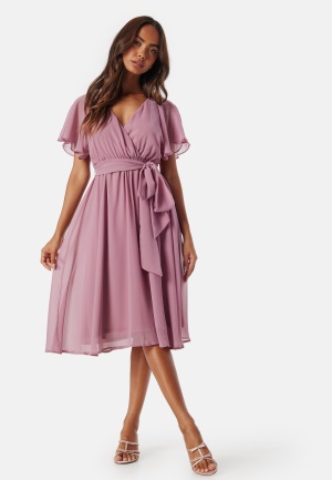 Läs mer om Goddiva Flutter Chiffon Midi Dress Lavender M (UK12)