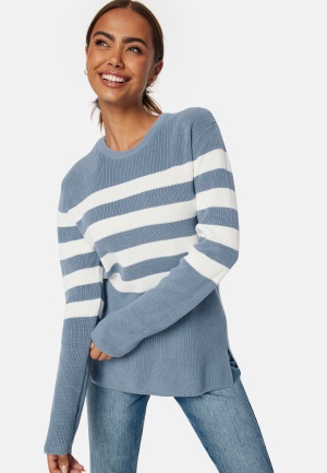 Bilde av Happy Holly Striped O-neck Knitted Sweater Blue/striped 36/38