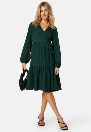 Läs mer om Happy Holly Pauline Wrap Dress Dark green 48/50