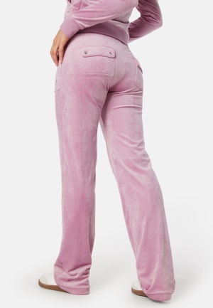 Läs mer om Juicy Couture Del Ray Classic Velour Pant Keepsake Lilac M