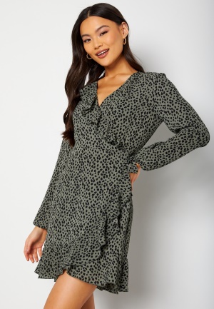Image of ONLY Carly L/S Wrap Dress Granite Green AOP 36