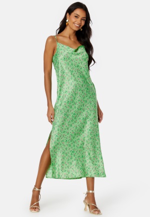 Läs mer om ONLY Jane Singlet Midi Dress Summer Green AOP:Id XS
