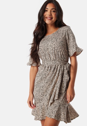 Läs mer om ONLY Onl New Olivia Short Wrap Dress Silver Mink XS