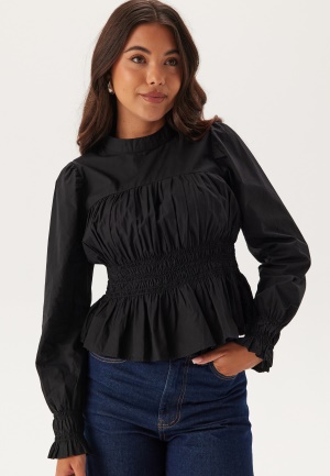 Läs mer om ONLY Onlella L/S O-NECK SMOCK TOP O Black L