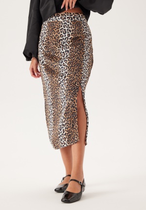 Läs mer om ONLY Onljane Life Long Slit Skirt Timber Wolf Aop:wildlife M